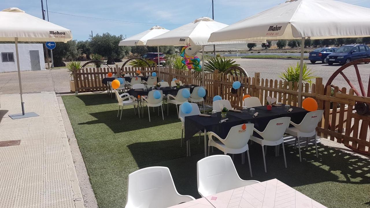 Hostal Los Batallones Torrejon de Velasco Exterior photo